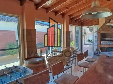Galpón zona ID + Casa 4 ambientes cochera terraza