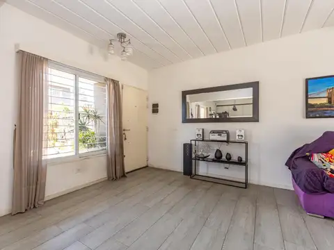 Casa en Venta en Olivos Maipú/Uzal, USD 330.000