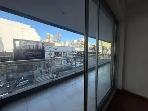Oficina 3 ambientes con 2 baños