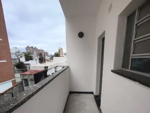 AV. PELLEGRINI 515