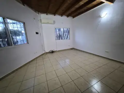 Depto Tipo Casa en Alquiler de 2 ambientes