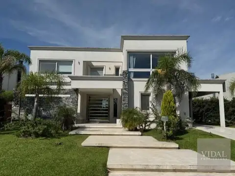 Casa en Alquiler de 4 dormitorios