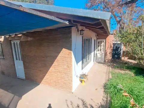 Casa 3 ambientes con 2 baños