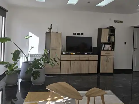 Casa 4 ambientes con 4 baños