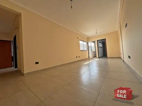 Depto Tipo Casa en Venta en Versalles, USD 239.000