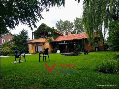 CASA DE 5 AMBIENTES, EXCELENTE ESTADO!!!