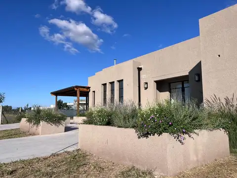 Casa en Venta en Pergamino, USD 365.000