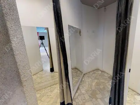 Local en Venta en Olivos Vias/Rio, USD 450.000