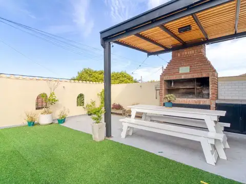 Ph en Venta - 2 Dormitorios con Terraza y Cochera 