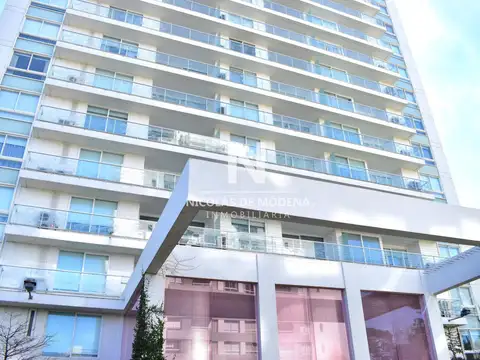 Apartamento en venta de 1 dormitorios a pasos del shopping en Punta del Este.