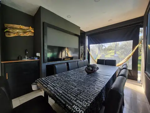 Casa en Venta al Oeste
