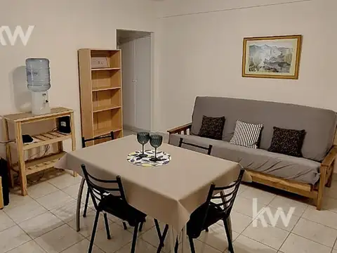 Departamento refaccionado en venta con muebles