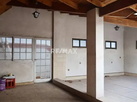 Depto Tipo Casa en Alquiler en Liniers, $ 1.500.000