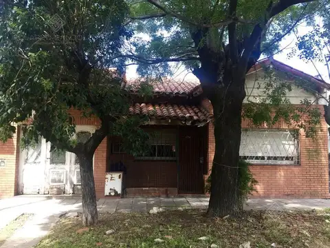 Casa de 3 amb con garage - Apto Crédito - Posible Permuta - Oportunidad!!