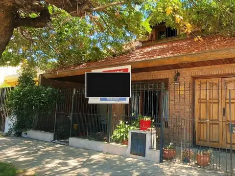 CASA LOTE PROPIO 6 AMB JARDÍN Y PILETA SAN JUSTO