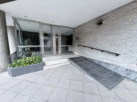 Excelente 2 Ambientes en Caballito! Patio. Lavadero. Remodelado. Excelente Ubicación!