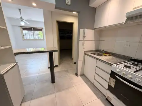 Excelente 2 Ambientes en Caballito! Patio. Lavadero. Remodelado. Excelente Ubicación!