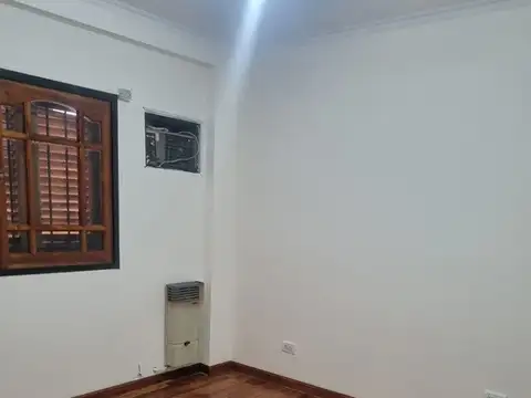 Depto Tipo Casa en Venta con 2 cocheras