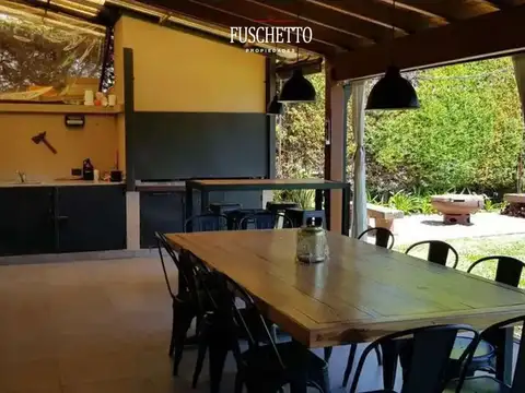 Casa en Alquiler Temporal con 3 cocheras