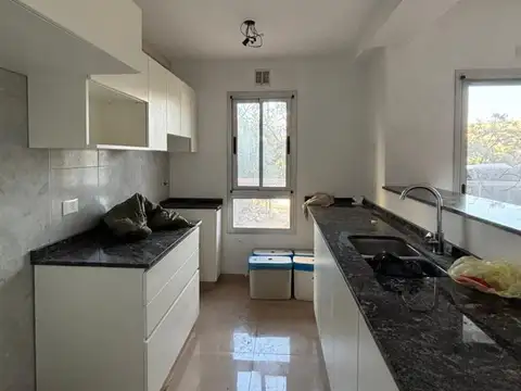 Departamento 4 ambientes con 2 baños