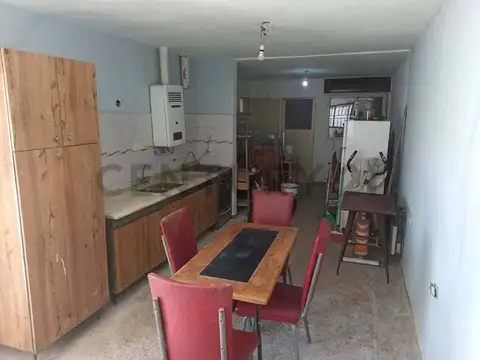 Casa 4 ambientes con 1 baño