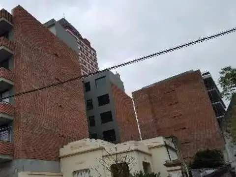 Cochera descubierta en venta en Tigre Centro