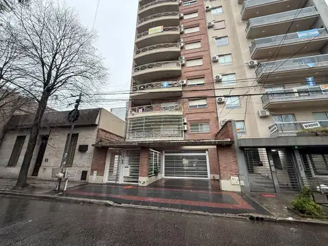Dpto. 3 amb. c/ cochera
