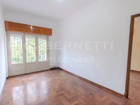 PH 3 Ambientes al frente con balcón y terraza - Muy bueno - 