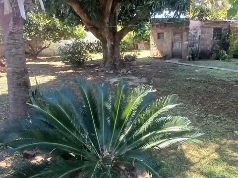 CASA EN VENTA DE 5 AMBIENTES EN BELLA VISTA CTES