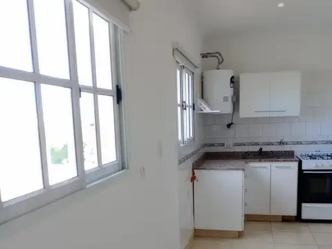 Monoambiente luminoso con balcón **PRECIO REBAJADO **