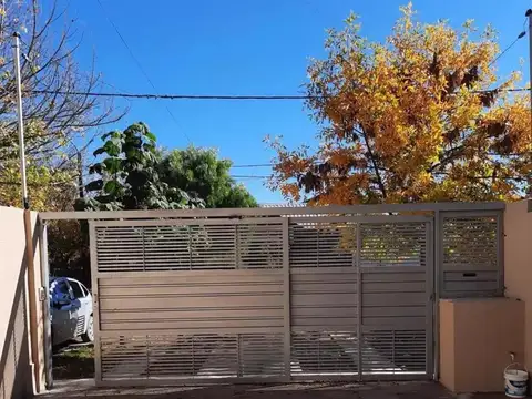 Depto Tipo Casa en Venta de 5 ambientes