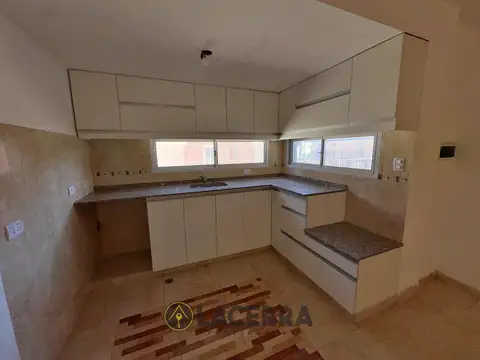 Departamento en venta 3 Amb con cochera. Loma Hermosa