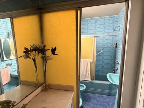 Depto Tipo Casa 4 ambientes con 3 baños