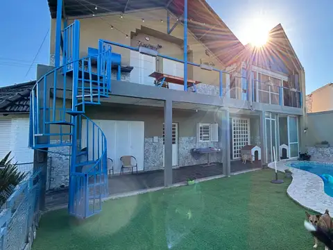 CASA DE USO FAMILIAR Y COMERCIAL 