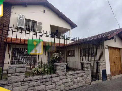 Venta - Casa - 5 ambientes - Villa Ballester