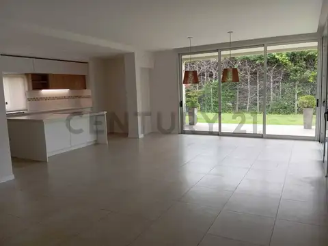 Casa en Venta en City Bell, USD 278.000