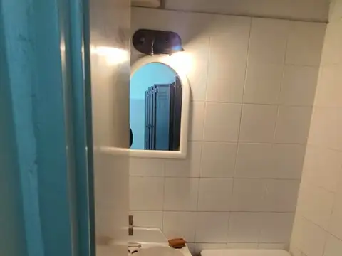 FABRICA INSTALADA PARA TEXTIL- CALZADO Y OTROS- 330 M2 EN 2 PLANTAS CON ELEVADOR- FUERZA MOTRIZ-