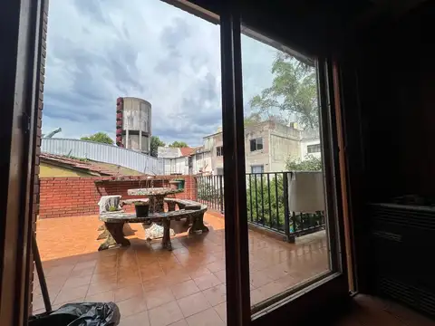 Departamento 5 ambientes con 2 baños