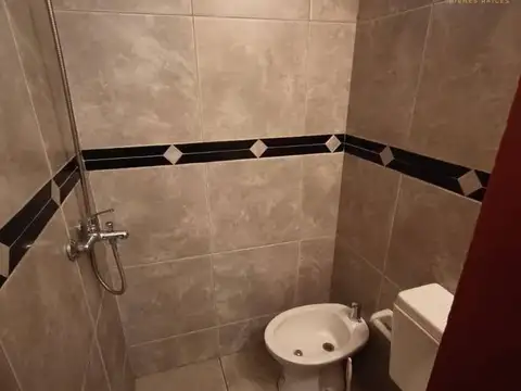 Casa 3 ambientes con 2 baños
