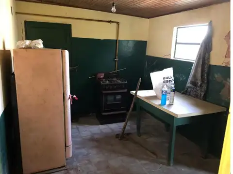 Casa a reciclar, calle 6 esquina 19, U$S 50.000. Mercedes (B