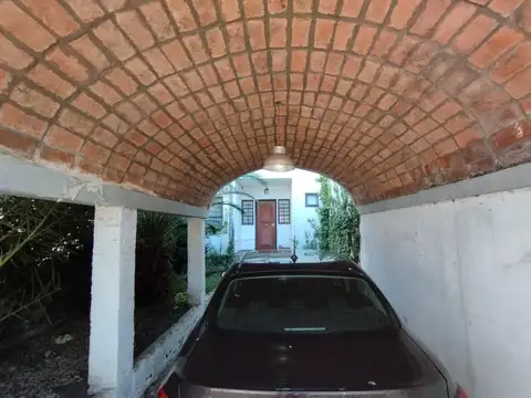 Casa en Venta en Castelar Sur, USD 120.000