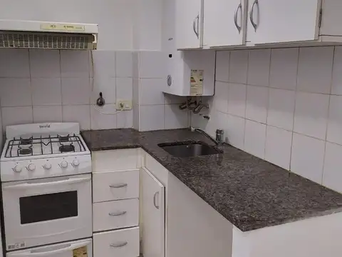 3 de Febrero  al 1100