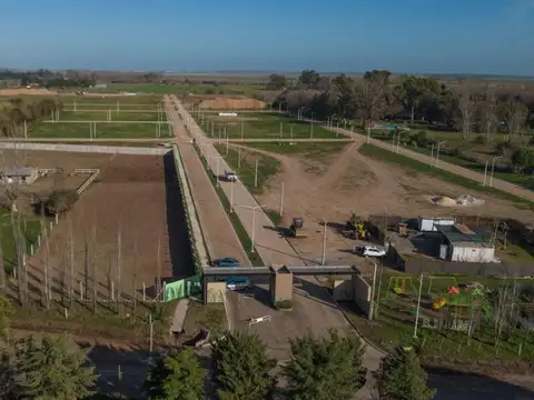 VENTA - Terreno de 300 m² - Barrio El Naranjo 2, Ibarlucea.