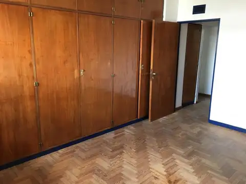 Departamento 5 ambientes con 3 baños
