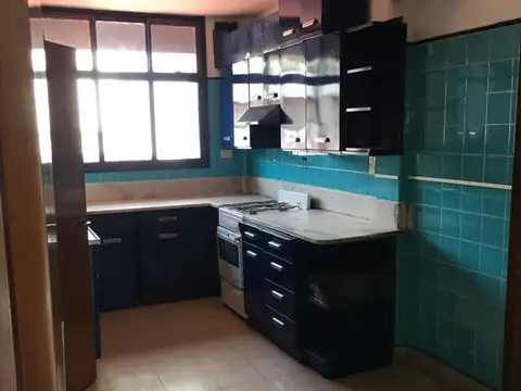 Duplex en Alquiler en Martinez 5 ambientes, Hipólito Yrigoyen 100