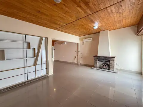 VENTA/PERMUTA: Casa de 3 Dormitorios con Patio. Cañada de Gómez.