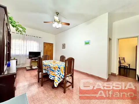Casa 3 ambientes con 1 baño