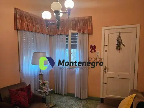 Casa - Venta - Argentina, Berazategui - Calle 142 2029