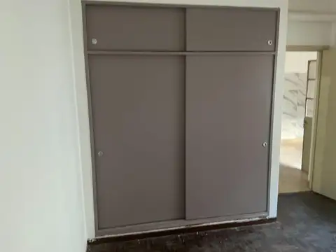 Departamento en Alquiler en Billinghurst, $ 350.000