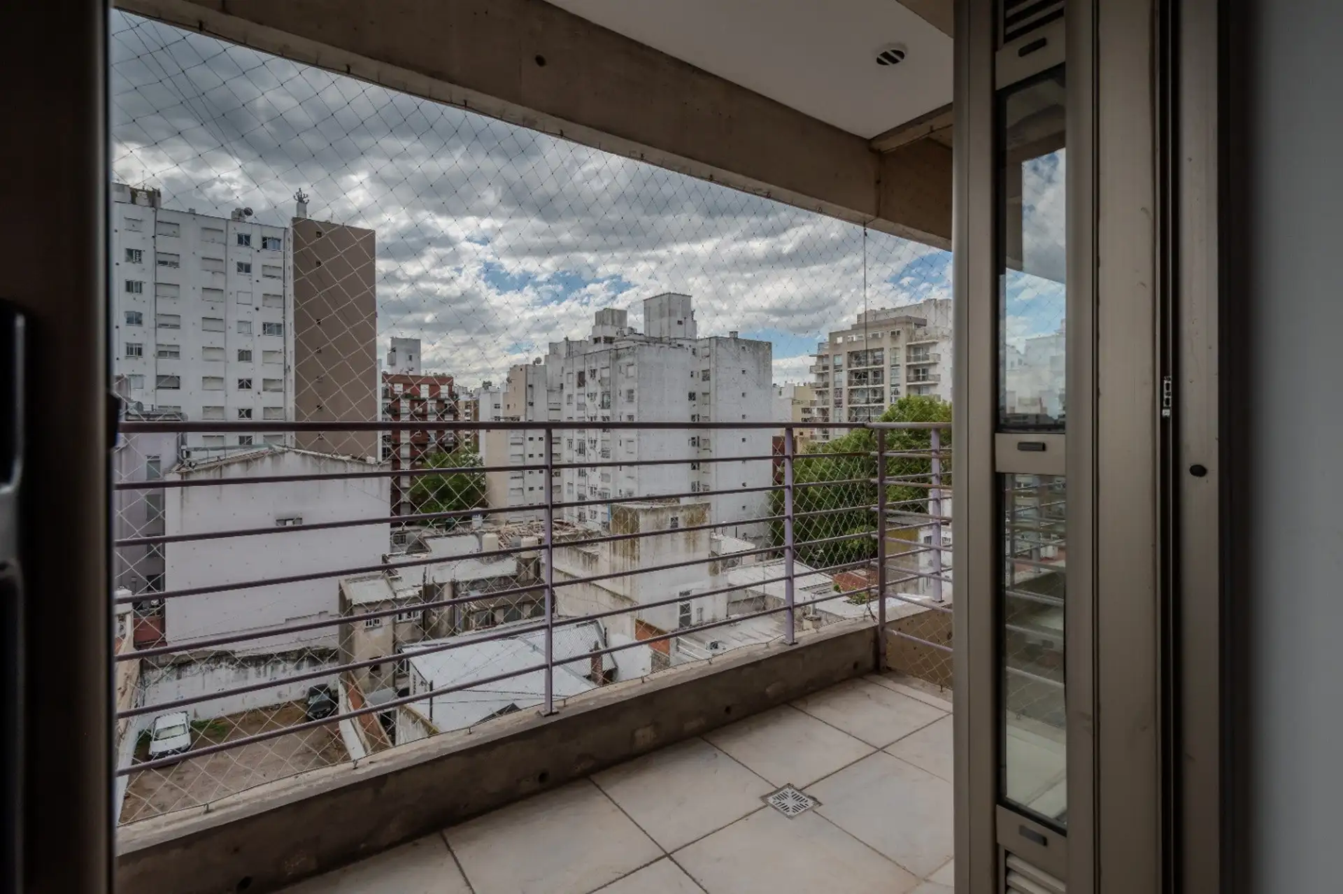 Depto 3 amb, 78m² con cochera y quincho — Plaza Mitre